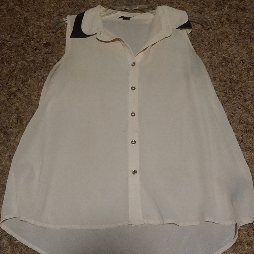 Button down sleeveless shirt